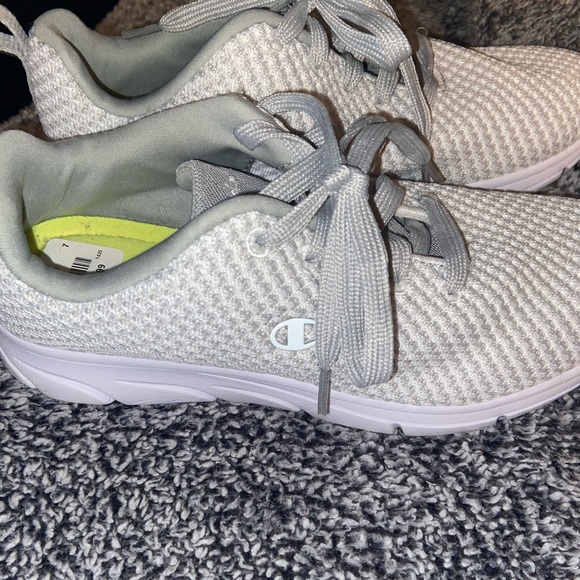 Size 7 ladies champion runners in grey tone very comfortable! Brand new! - Picture 8 of 8